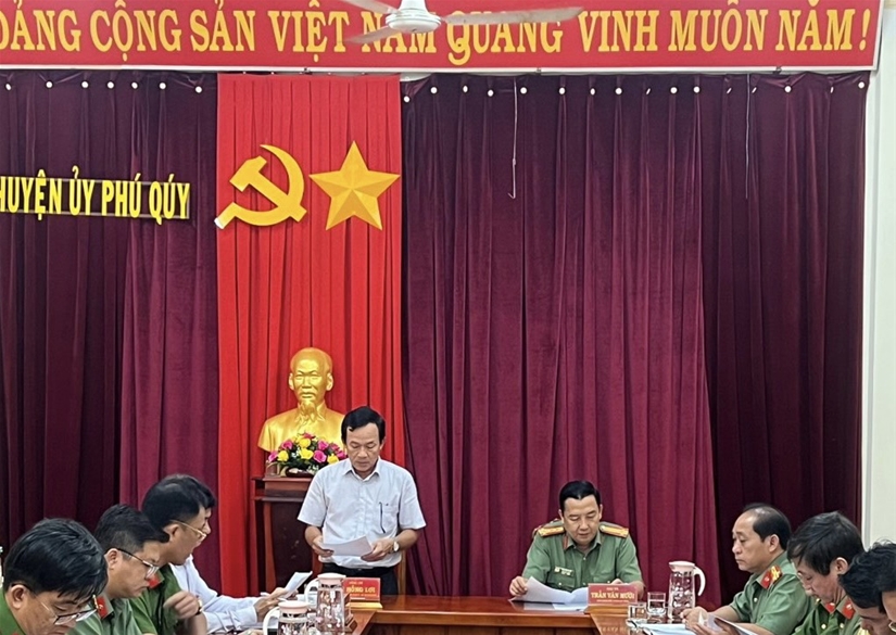 Đồng chí Lê Hồng Lợi - Phó Bí thư Thường trực Huyện ủy, Chủ tịch HĐND huyện